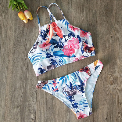 Costum de baie din două piese cu model floral și bretele încrucișate pe spate