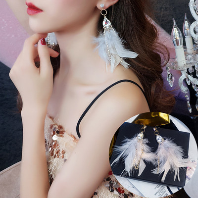 Aktuális női fülbevaló két színben kövekkel