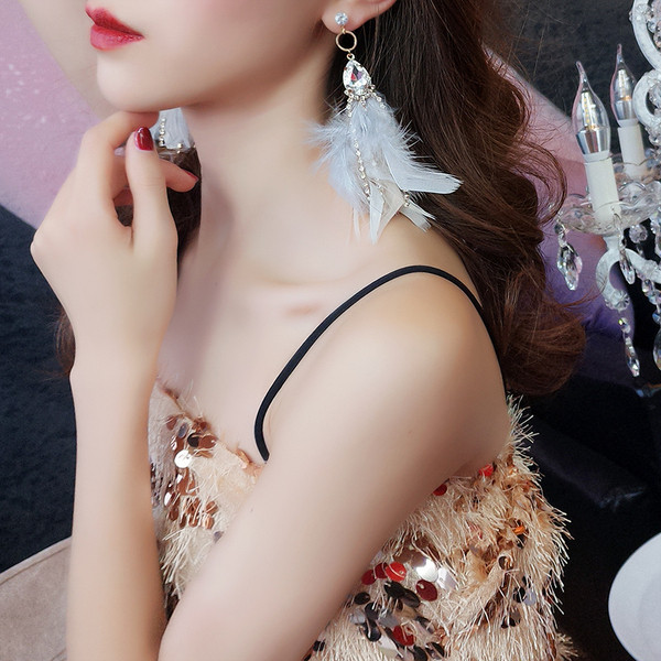 Aktuális női fülbevaló két színben kövekkel