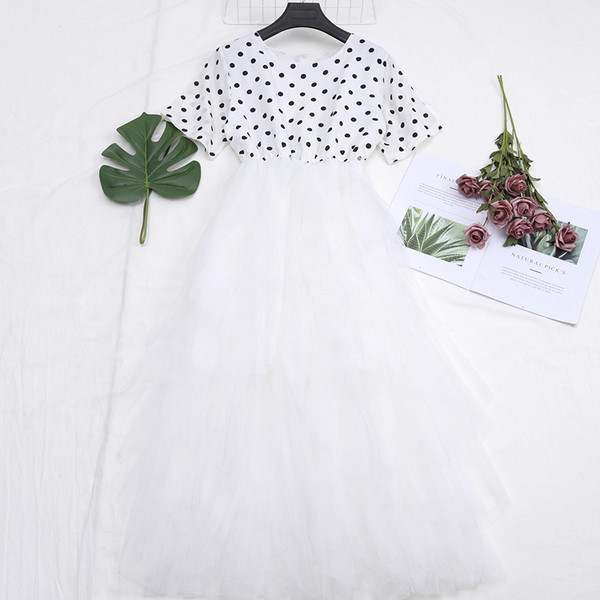 Alkalmi női ruha tüllből, fehér és fekete színben