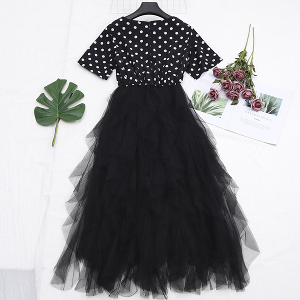 Alkalmi női ruha tüllből, fehér és fekete színben