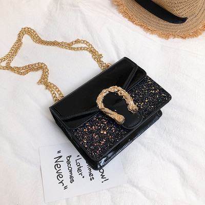 Κομψή γυναικεία τσάντα με λαμπερά στοιχεία και μεταλλική αλυσίδα σε τρία χρώματα δύο μεγεθών