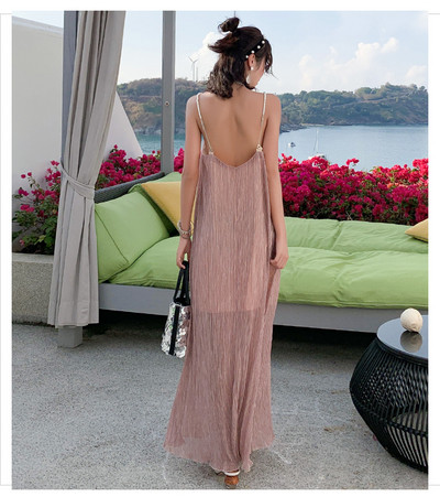 Μακρύ γυναικείο φόρεμα  με λεπτές λωρίδες σε ροζ χρώμα