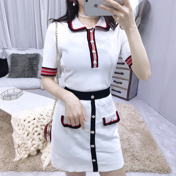 Modern női blúz és szoknya szett fehér színben