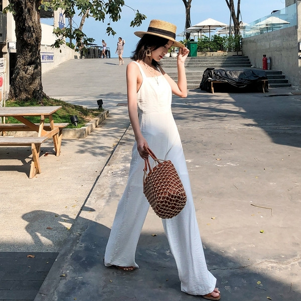 Γυναικείοα εξώπλατη ολόσωμη φόρμα σε λευκό χρώμα - ευρύ σχέδιο