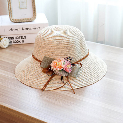 Női strandkalap virág díszítéssel