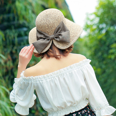 Стилна дамска шапка с панделка 