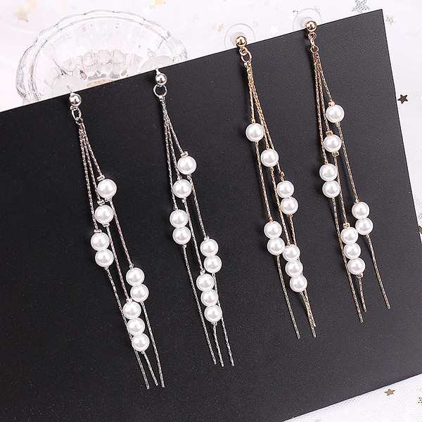 Női hosszú fülbevaló két színben gyöngyökkel