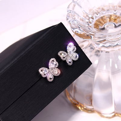 Női kis fülbevaló ezüst színben kövekkel