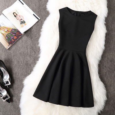 Γυναικείο φόρεμα σε μαύρο και κόκκινο χρώμα