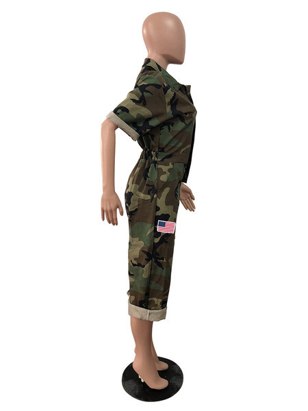 ΝΕΕΣ μοντέρνες γυναικείες φόρμες με καμουφλάζ πριντ