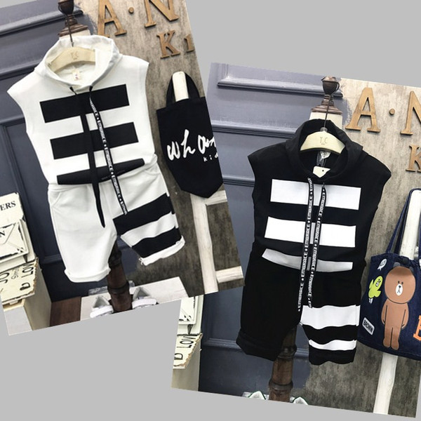 Napi gyerekkészlet fiúknak fekete-fehérben