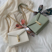 Öko bőrből készült modern női táska négy színben, fém rögzítéssel