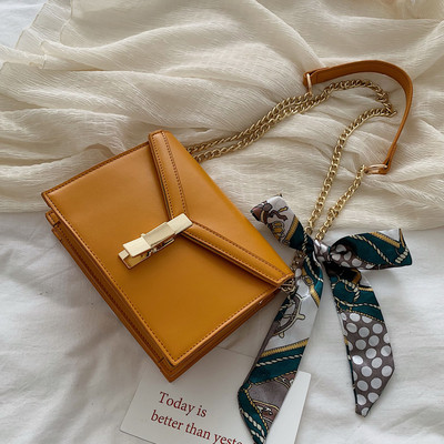 Öko bőrből készült modern női táska négy színben, fém rögzítéssel