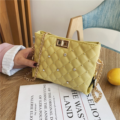 Μοντέρνα γυναικεία τσάντα με έξι χρώματα με διακοσμήση