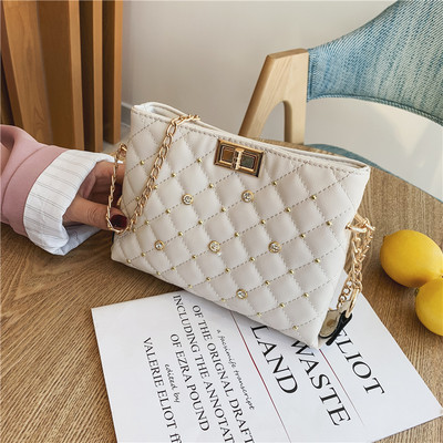 Μοντέρνα γυναικεία τσάντα με έξι χρώματα με διακοσμήση