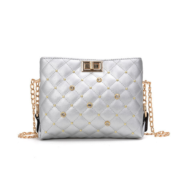 Μοντέρνα γυναικεία τσάντα με έξι χρώματα με διακοσμήση