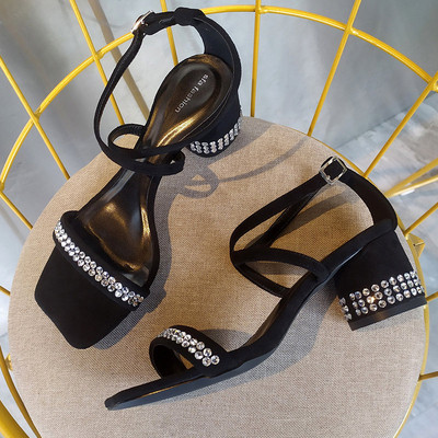 Női alkalmi magas sarkú cipő kövekkel, két színben