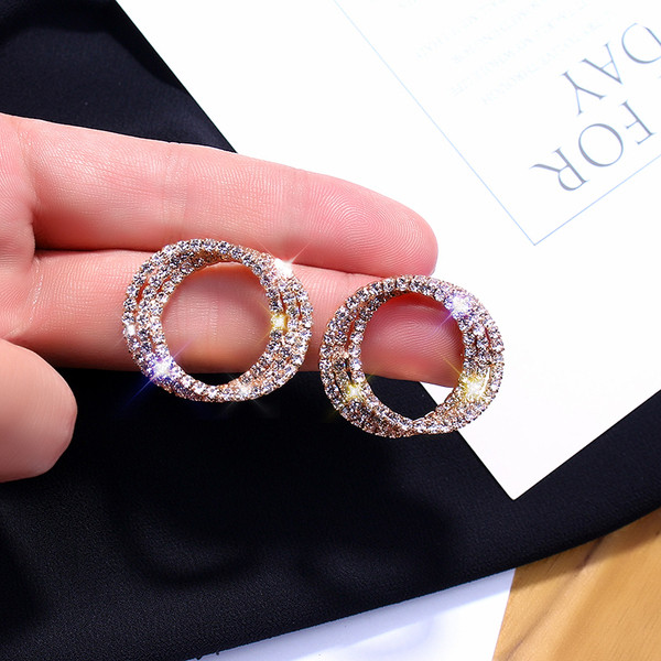 Elegáns női fülbevaló kerek formában - két színben