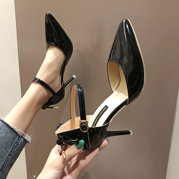 Stílusos női cipő vékony magassarkúval több színben