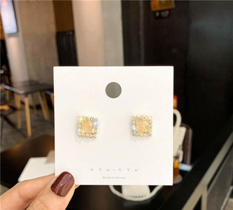 Γυναικεία μικρά σκουλαρίκια σε τρία χρώματα