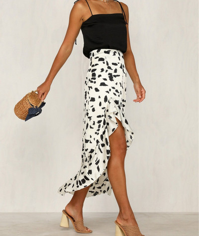 Stílusos női szoknya aszimmetrikus modell magas derékkal