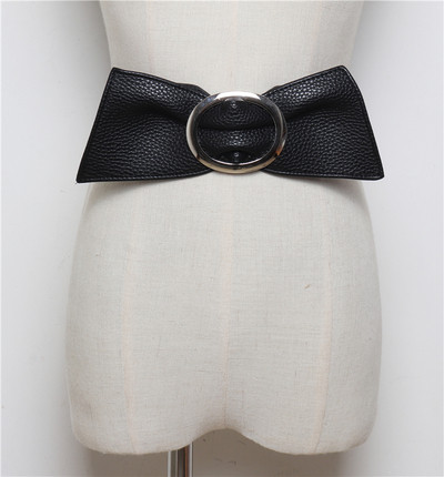 Széles női bőr öv fém csattal több színben