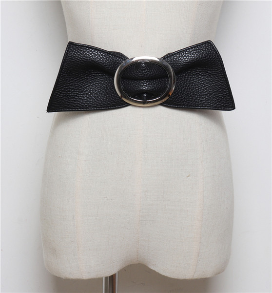 Széles női bőr öv fém csattal több színben