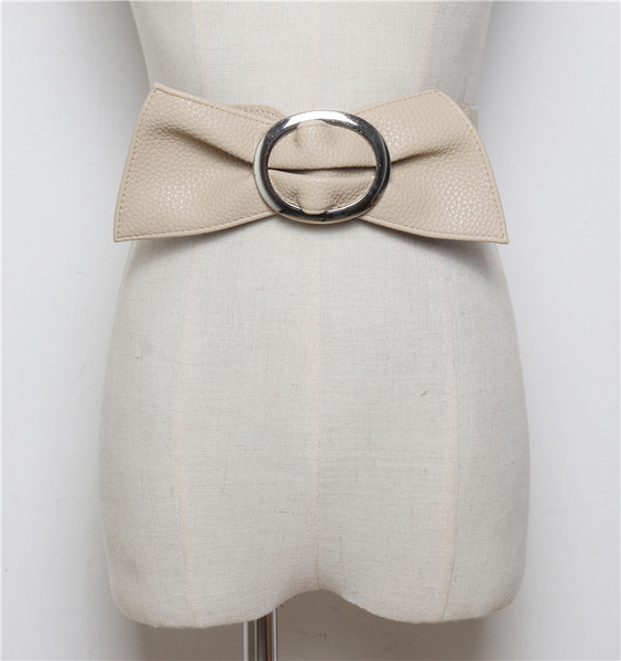 Széles női bőr öv fém csattal több színben