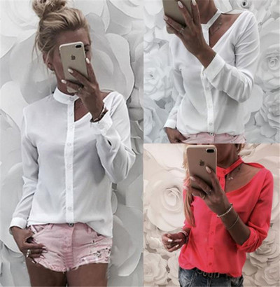Μοντέρνο γυναικείο πουκάμισο με λαιμόκοψη στο λευκό και ροζ χρώμα