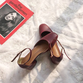 Női aktuális, kerek sarkú szandál három színben