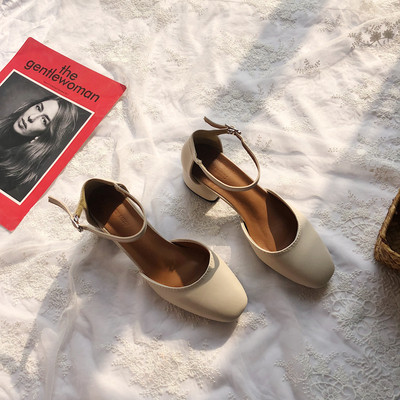 Női aktuális, kerek sarkú szandál három színben