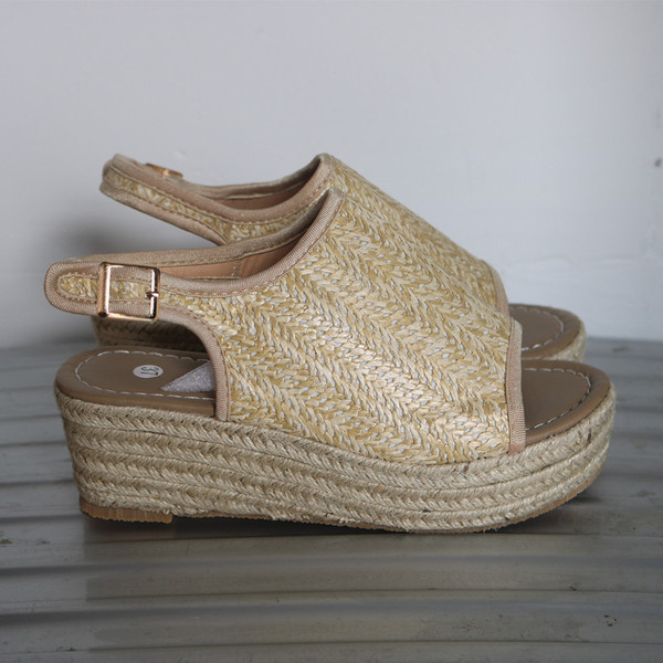 Modern női szandál platformmal, három színben