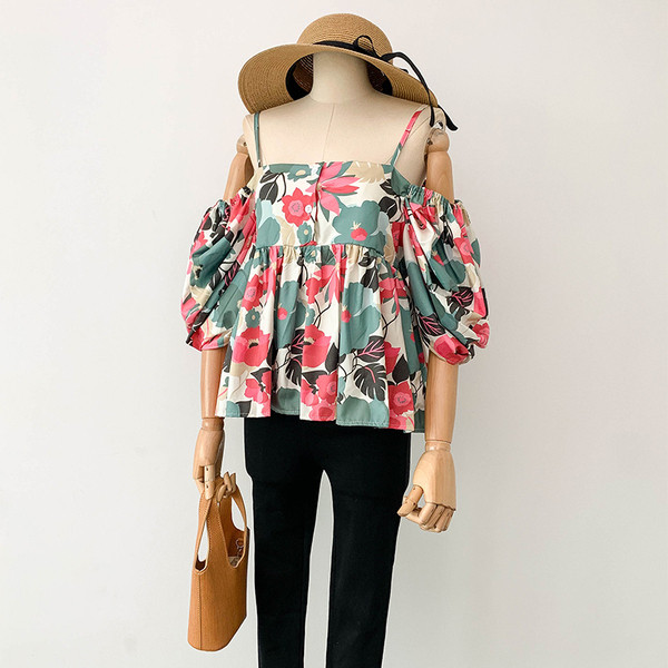 Γυναικεία μπλούζα με floral δικαίωμα σε δύο χρώματα