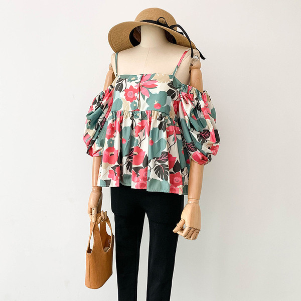 Γυναικεία μπλούζα με floral δικαίωμα σε δύο χρώματα