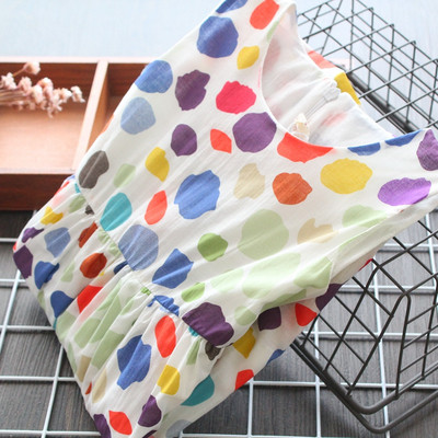 Színes, pöttyös gyerekruha lányoknak