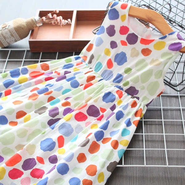 Színes, pöttyös gyerekruha lányoknak