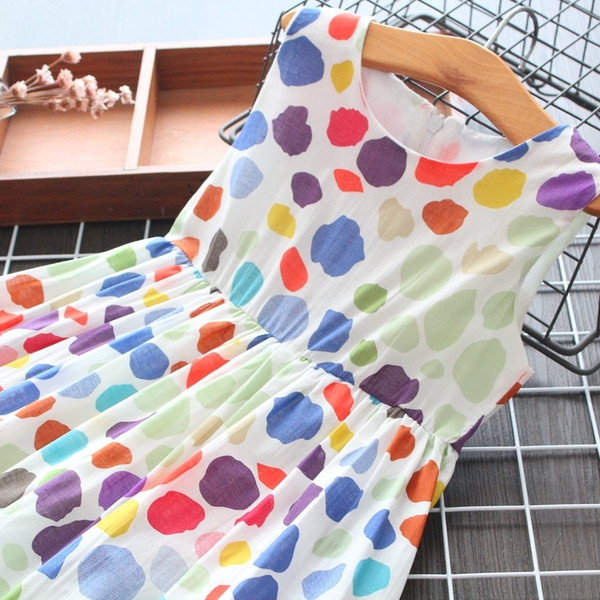 Színes, pöttyös gyerekruha lányoknak