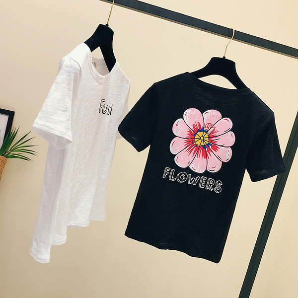 Γυναικεία μπλούζα σε δύο χρώματα με εφαρμογή και επιγραφές