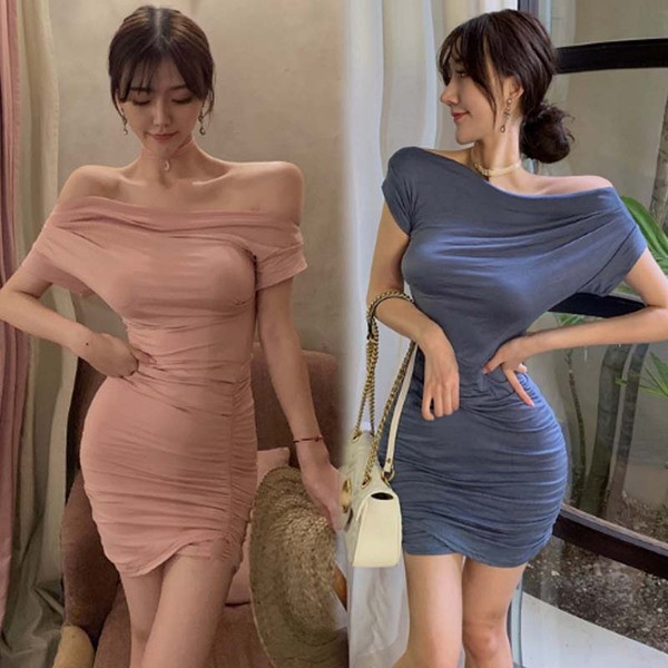 Testhezálló, kék és rózsaszín női ruha rövid ujjal