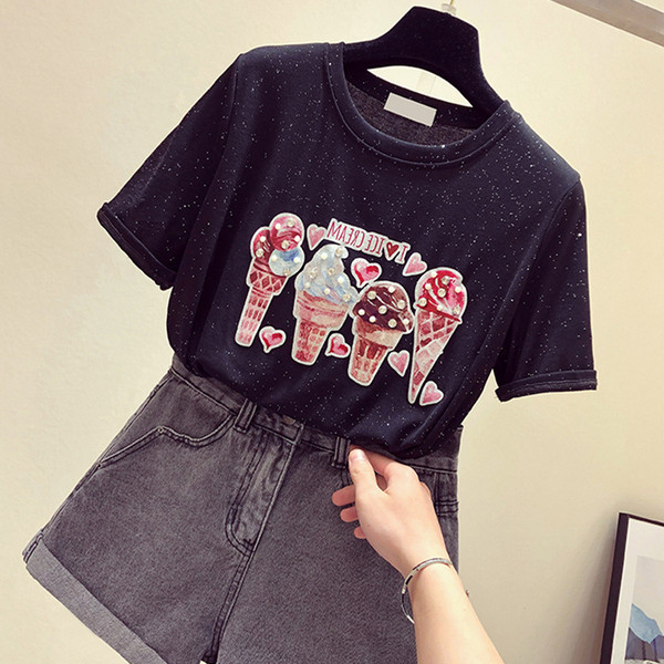 Γυναικείο μπλουζάκι σε τρία χρώματα με κοντό μανίκι και λαιμόκοψη