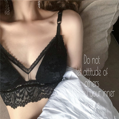 Γυναικείο δαντελένιο κορμάκι σε τέσσερα χρώματα