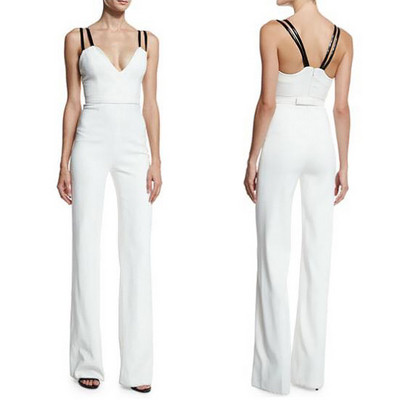 Κομψή γυναικεία ολόσωμη φόρμα σε λευκό χρώμα και λεπτούς ιμάντες