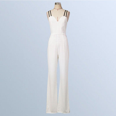 Stílusos női overall fehér és vékony pánttal