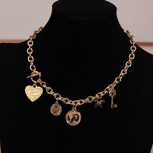 Napi női nyaklánc medálokkal, arany és ezüst színben