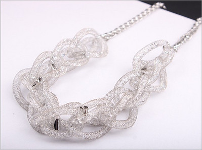 Μοντέρνο γυναικείο κολιέ σε χρυσό και ασημί χρώμα