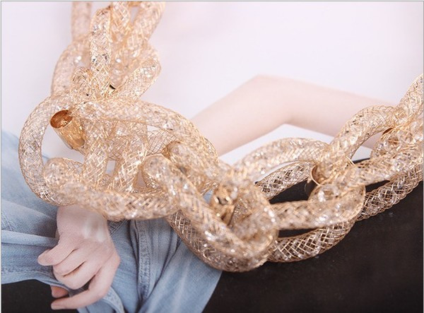 Μοντέρνο γυναικείο κολιέ  σε χρυσό και ασημί χρώμα