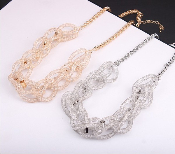 Μοντέρνο γυναικείο κολιέ  σε χρυσό και ασημί χρώμα