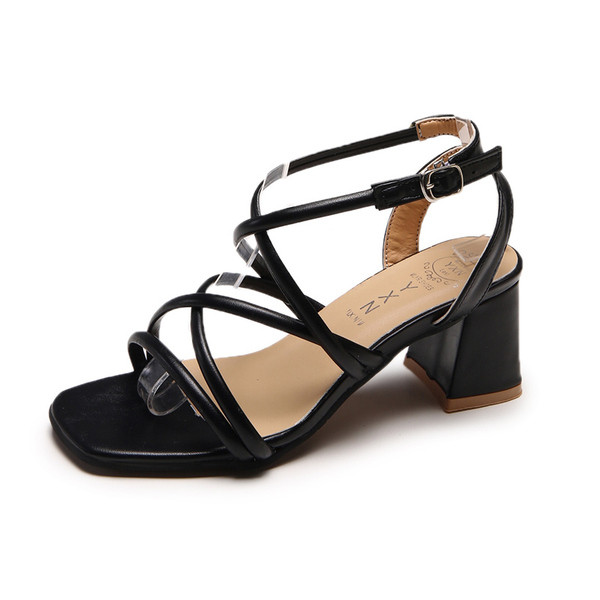 Ежедневни дамски сандали в бежов и черен цвят