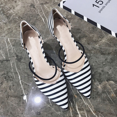 Актуални дамски обувки на висок ток в два модела - бял цвят